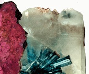 Turmalina azul y turmalina roja